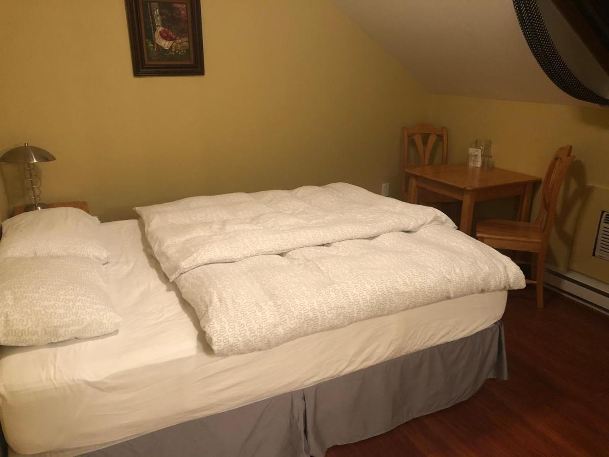 Crowsnest Vineyards Guesthouse Keremeos Exterior foto