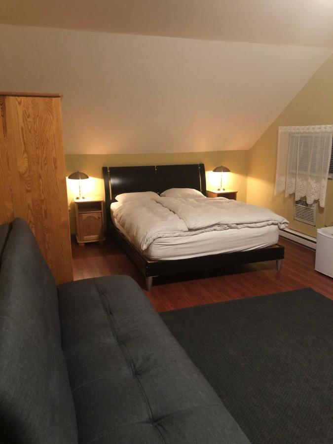 Crowsnest Vineyards Guesthouse Keremeos Exterior foto